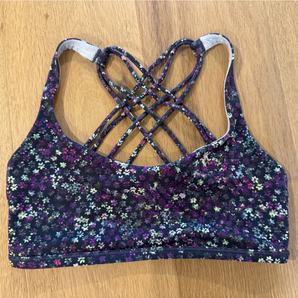 Lululemon free to be bra gray flowers size 6